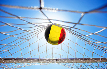 Fussball mit belgischer Flagge