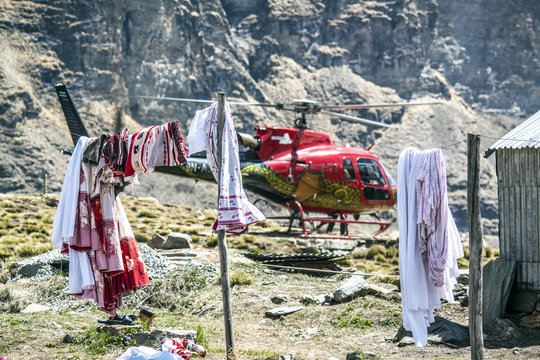 Himalaya Annapurna Sonnenstrahlen Berge Hiking Hubschrauber
