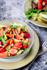 salad with strawberry