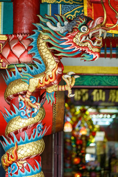 Lee Ti Miew temple Chinese shrines in Bangkok's Chinatown is the Li Thi Miew temple on Plabplachai Road, not far from Wat Kanikaphon. The temple features a large shed-like roof sheltering several shri
