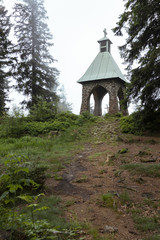 Der Weg zur Kapelle am Mittagsstein