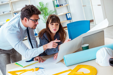 Obraz premium Engineers working on new project