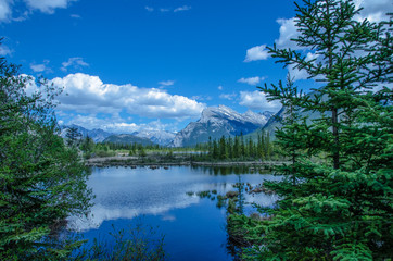 Fototapeta na wymiar Vermillion Lake, Alberta Canada