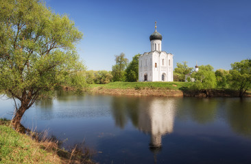 Fototapeta premium Church of Intercession on Nerl River