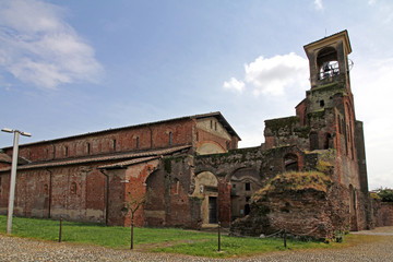 la Basilica di Santa Maria Maggiorei a Lomello