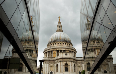 St Pauls cathedral with relections