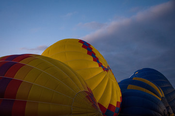 Obraz premium dawn preperation for balloon flight