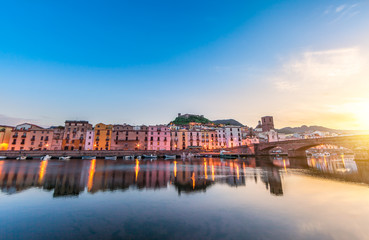 Bosa alle luce della matina