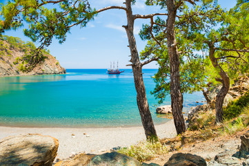 Fototapeta na wymiar Beautiful beach with turquoise water near Kemer, Turkey