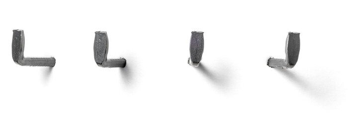 Freigestellter Nagelhaken aus unterschiedlichen Perspektiven