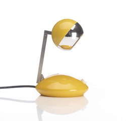 Lampe im Rertrodesign