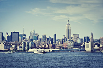 Fototapeta na wymiar Manhattan skyline with the Empire State Building, New York, USA