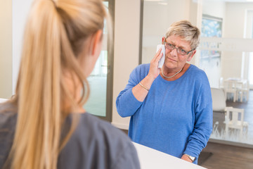 Obraz premium Zahnschmerzen - Zahnarzt