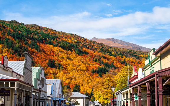 Arrowtown in autumn with colorful trees in the beautiful day..