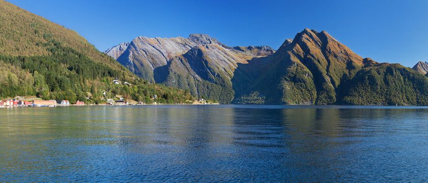The Hjorundfjord from Saebo