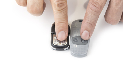 Different garage wireless remote controls for opening and closing. Duplicating  cloning programing.