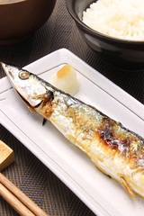 サンマの塩焼き