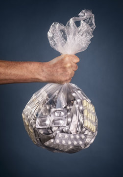 T&uuml;te mit Medikamenten