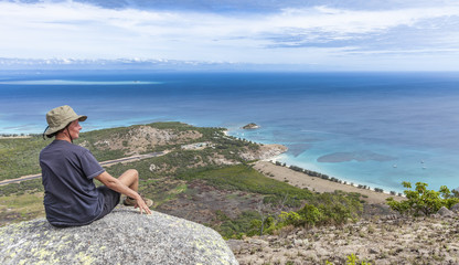 Fototapeta na wymiar spectacular view from Captain Cooks lookout from the top of Lizard Island over the Grat Barrier Reef, Queensland, Australia