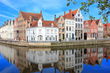 Fototapeta na wymiar Spiegelrei and the Langerei in Bruges. Belgium , Europe.