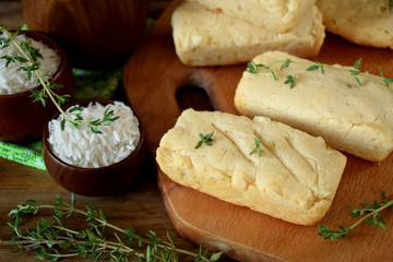 Rice gluten free bread with thyme