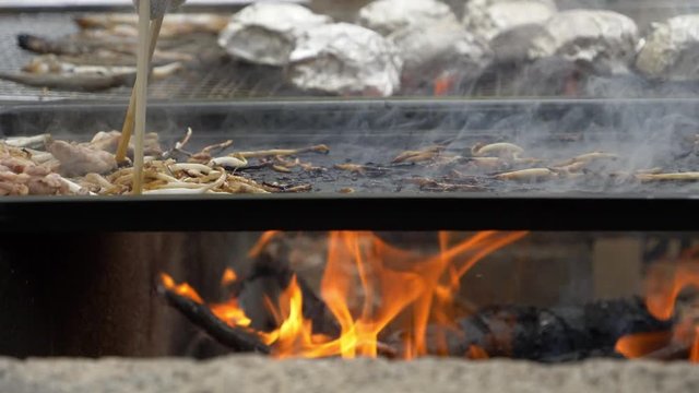 Picking up Teppanyaki Cuisine at a BBQ Outside