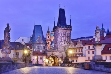 Fototapeta na wymiar Praga nocą