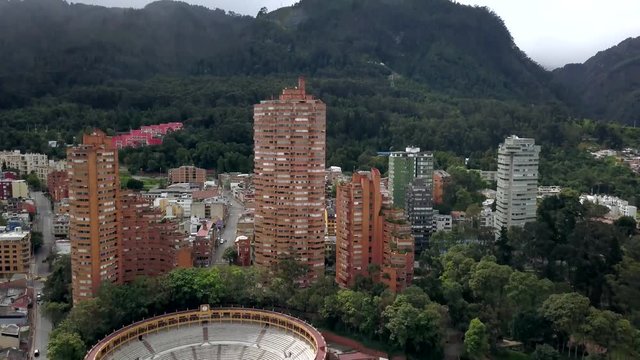 Plaza de toros edificios y monta&ntilde;as de Bogot&aacute;
