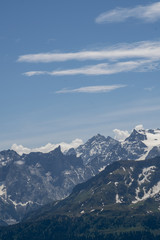 Fototapeta na wymiar Föhnwolken über Berggipfeln