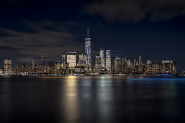 Plakat New York City Skyline at night from financial district