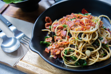 Dried Chilli and Bacon Spaghetti