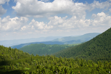 Fototapeta na wymiar The landscape on the Carpathian Mountains in Ukraine