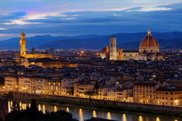 Fototapeta na wymiar View of the Basilica di Santa Croce in Florence from a height