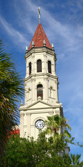 Obraz premium Cathedral Basilica of St Augustine The Catholic Church an iconic structure that dominates downtown St Augustine