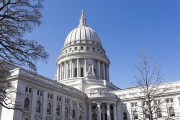 Fototapeta na wymiar Dome of the Wisconsin State Capitol Building