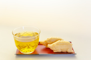 お茶　もなか　イノシシ