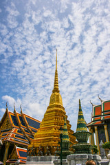Fototapeta premium Golden Pagoda and unique Thai style architecture in Bangkok.