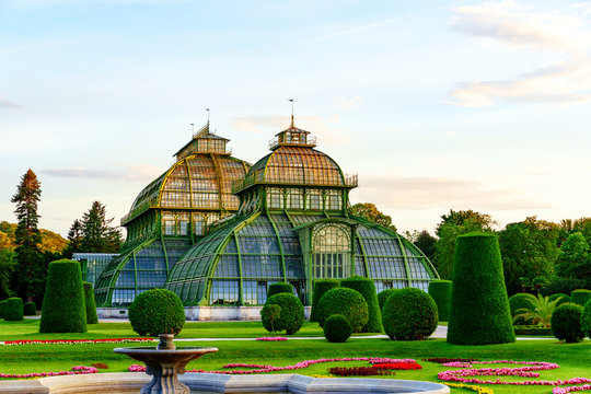 Palmenhaus und W&uuml;stenhaus in Wien