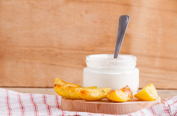 baked potatoes with sour cream sauce