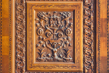 Wooden carved patterns