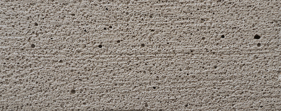 Texture And Porosity Of Concrete Surfaces.