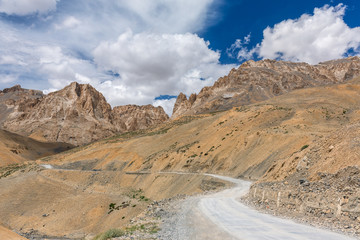 Fototapeta na wymiar Beautiful mountain landscape on the Manali - Leh road in Ladakh, Jammu and Kashmir, India