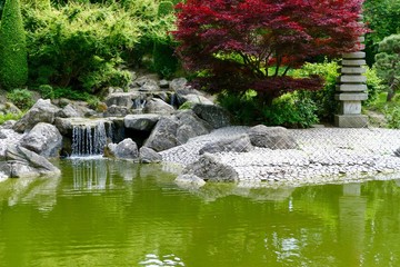 Wasserfall im japanischen Garten Bonn Rheinaue