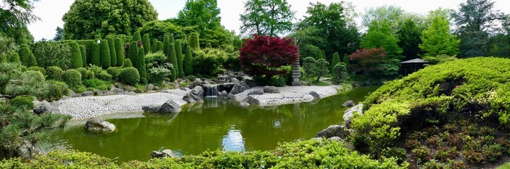 Fototapeta na wymiar Japanischer Garten Bonn Rheinaue