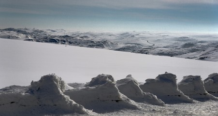 Fototapeta na wymiar Congères au cap Nord, Norvège