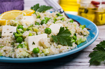 Salad of crushed cereals