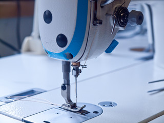 Sewing machine needle