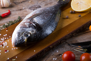 Raw fish with herbs and spices