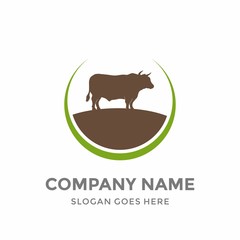 Obraz premium Cow Bull Silhouette Land Organic Garden Organic Green Plant Nature Farm Agriculture Business Company Stock Vector Logo Design Template 