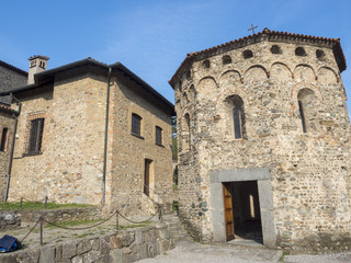 Fototapeta na wymiar Agliate Brianza (Italy): historic church, baptistery